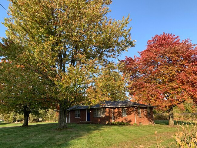 Photo - 12090 Marlboro Ave NE