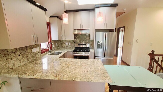 64-47 Dieterle Crescent Unit 2