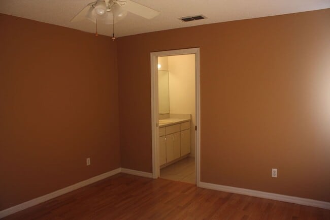 Photo - Unique 2/2/2 with Florida room with a/c
