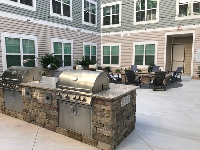 Photo - A2 | 1 Bed 1 Bath | 744 sf | $1752 | 12 mo... Unit 550-107