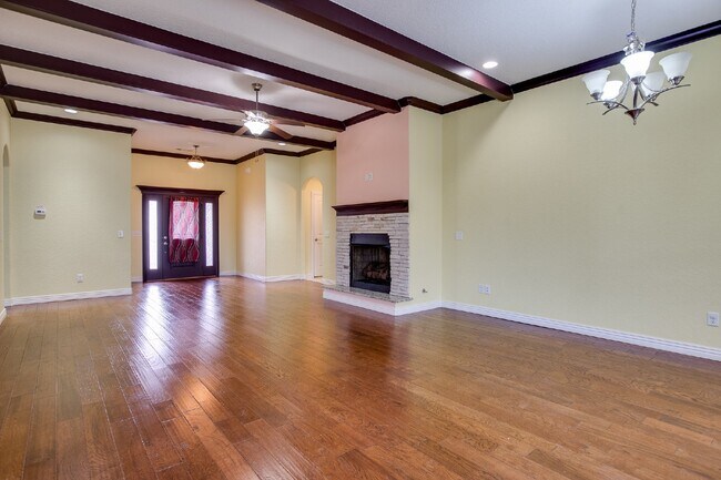 Photo - 1102 SW Horizon St