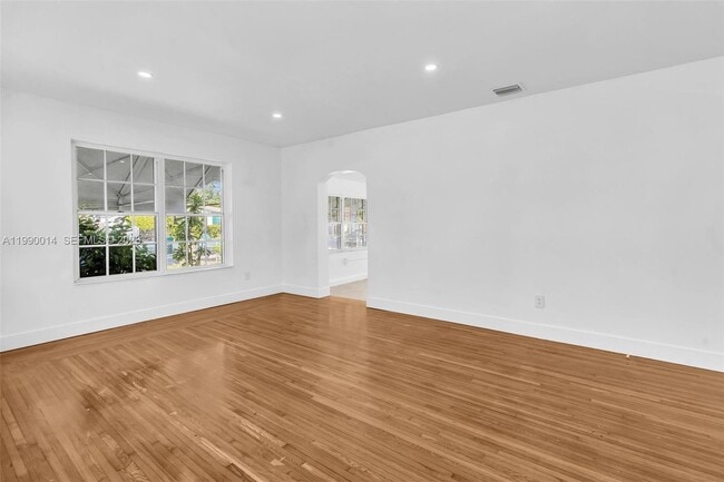 Photo - 511 SW 23rd Ave