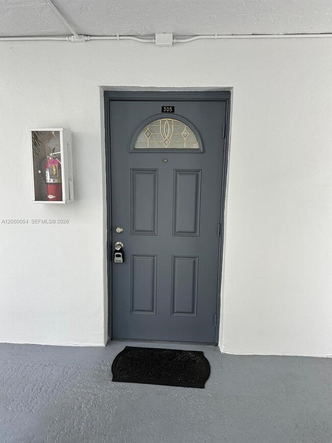 Photo - 9410 Live Oak Pl Unit 305