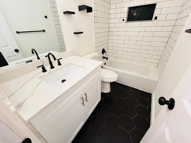 Photo - 3663 Laurette Ln