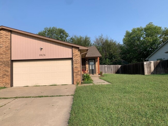 Building Photo - 8924-8926 E Bluestem Unit 8926 E Bluestem St Rental