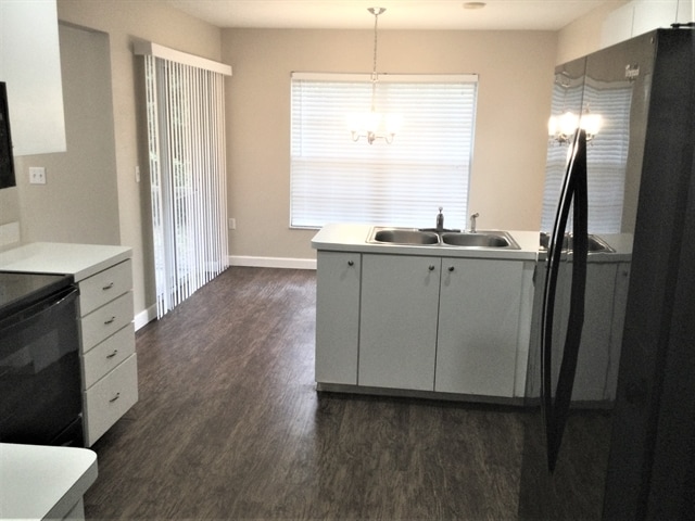 Photo - 7909 Hathaway Dr