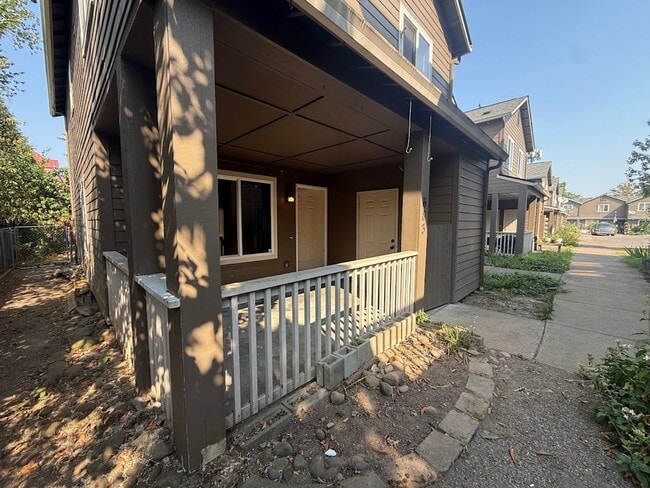 683 SE 197th Ave