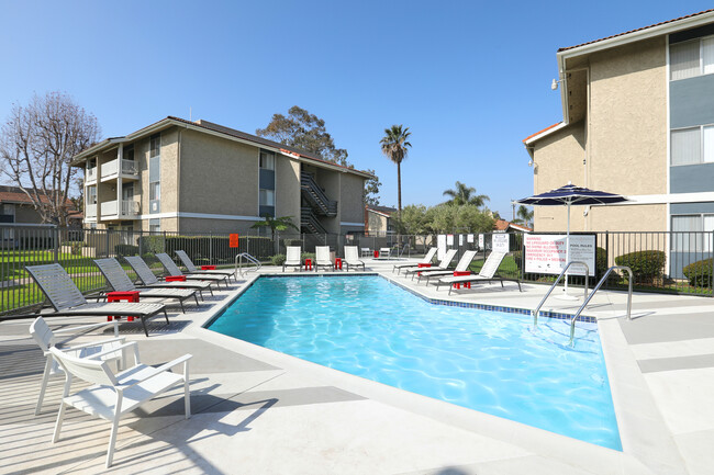 Photo - Rancho Solana Apartments