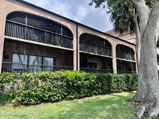Building Photo - 55 Riverside Dr Unit 206 Rental