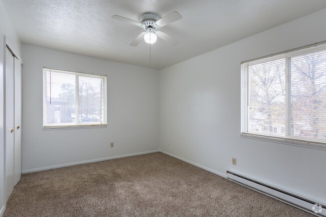 2BD 1BA 780 sq. ft.