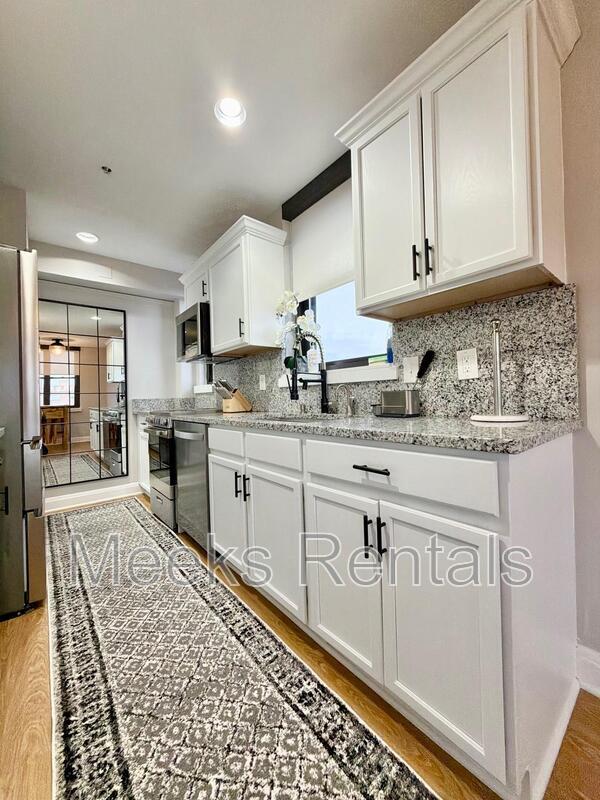 Photo - 1108 Kanawha Blvd E