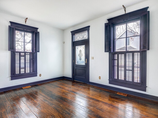 Photo - 321 N Park Ave