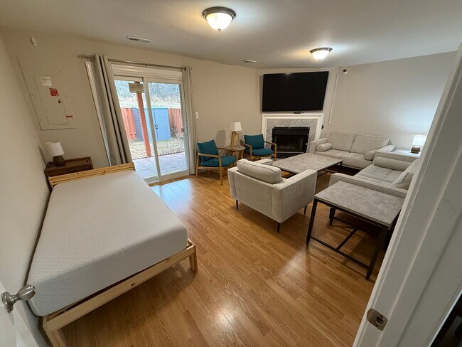 Photo - 9 Prairie Landing Ct