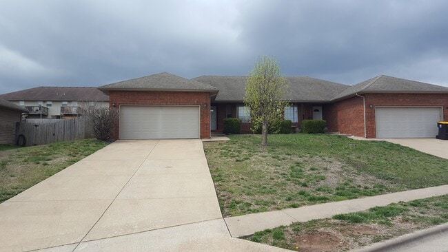 Photo - 1009 N 25th St House