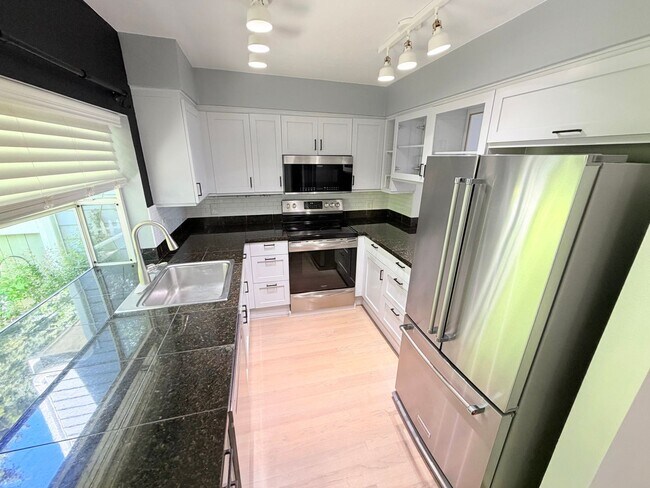 Photo - Spacious Magnolia Townhome with a View for $4595 - Available for Move in!