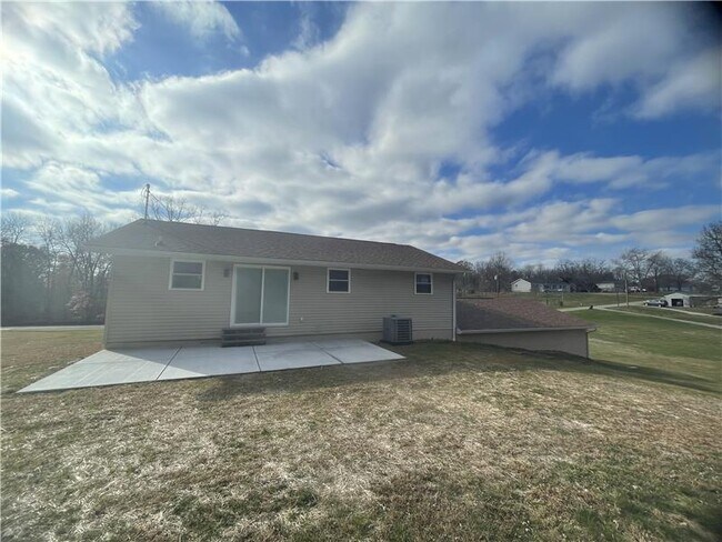 Photo - 889 Township Rd 217