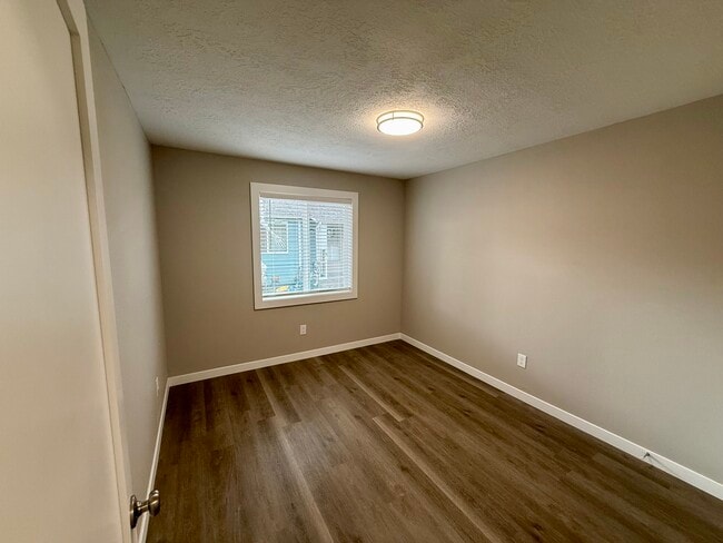 Photo - 1762 Evergreen Ave NE Unit 1762