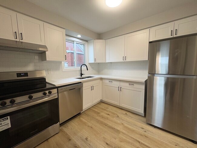 Photo - 105 Morgan Avenue Kitchener Ontario N2A 2M4 Unité 2