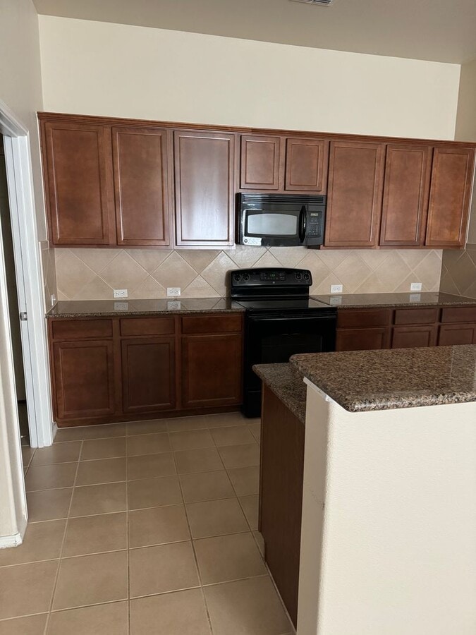 Photo - Great home in Burleson