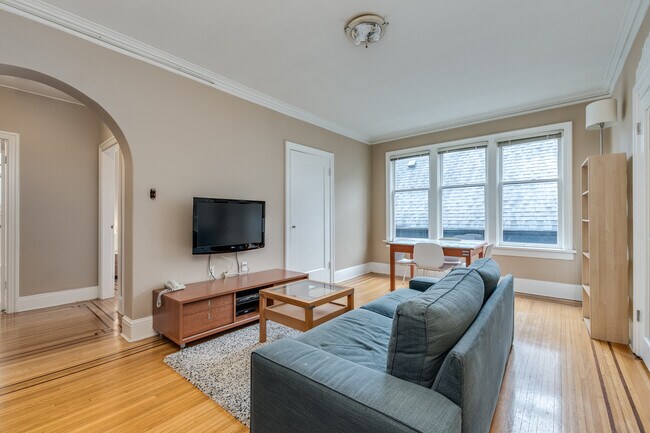 Photo - 935 Jervis St Unit 12