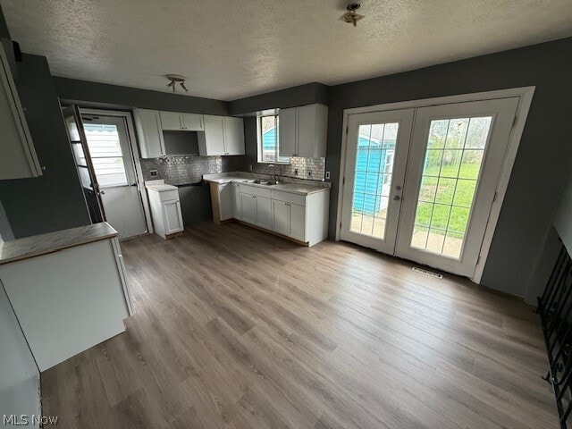 Photo - 6446 Wolf Rd