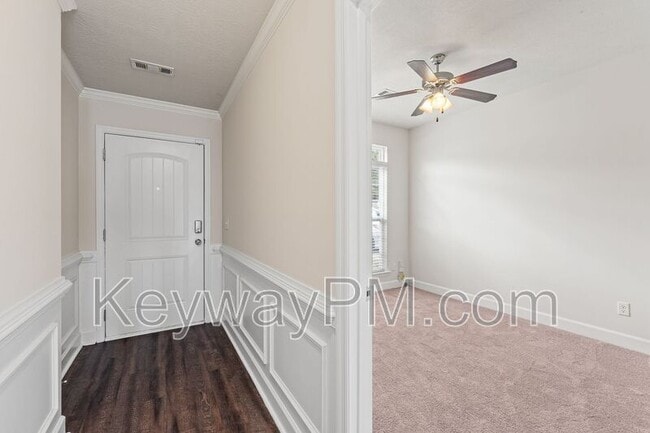 Photo - 801 Trailside Ct