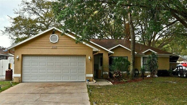 Building Photo - 2907 Theresa Dr