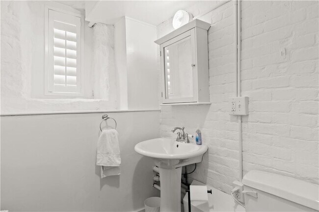 Photo - 426 Spring St