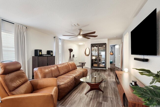 Photo - 8111 Running Hollow