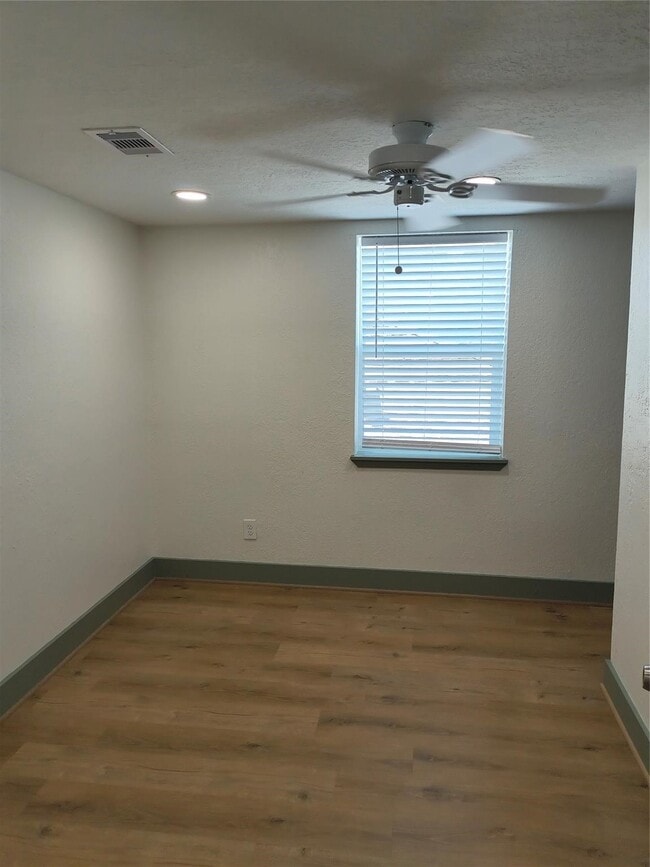 Photo - 2305 55th St Unit 2