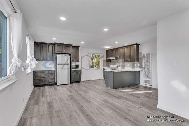 Photo - 2123 Spaulding Ave