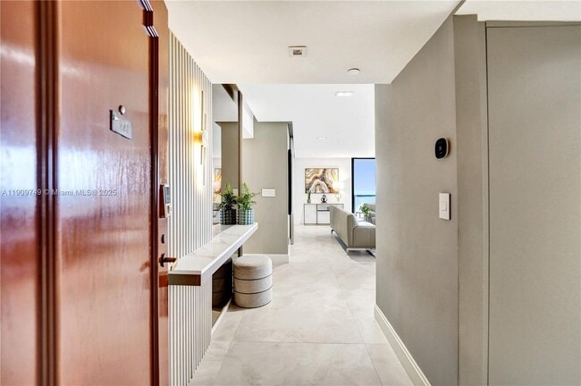 Photo - 19667 Turnberry Way Unidad 27J