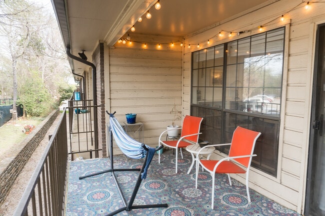 Photo - 2505 Wedglea Dr Unit 208