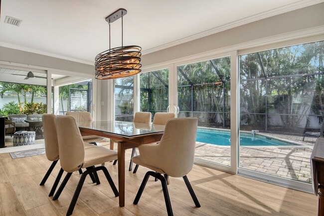 Building Photo - Spacious 4 Bedroom 2 Bath Home Featuring A...