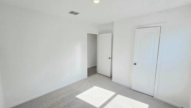 Photo - 3140 Burmese St