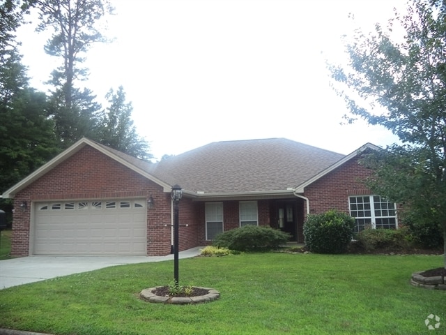 Building Photo - 1061 Saint Johns Dr Rental