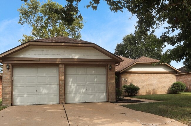 Building Photo - 915 Valley Ranch Dr Rental