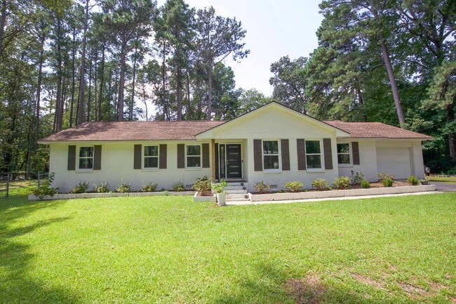 Photo - Southern Pines Retreat: Cozy 3-Bedroom Hom...