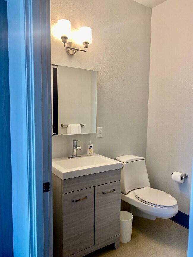 Photo - 1 bed 1 bath end unit apartment on the 3rd floor