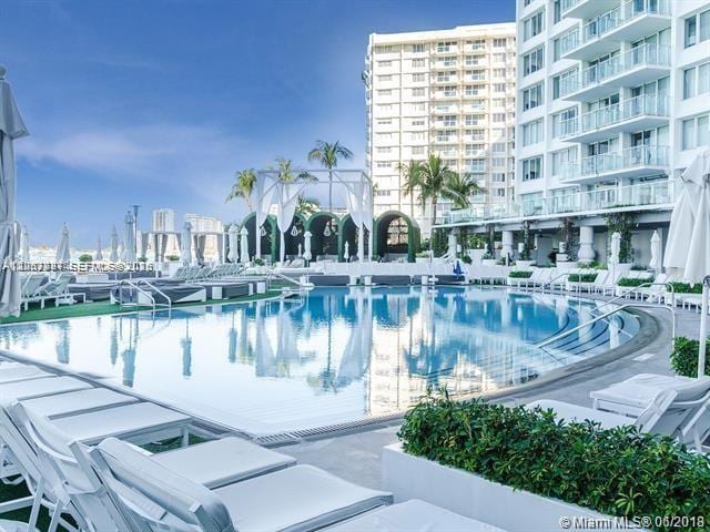 1100 West Ave Unit 525