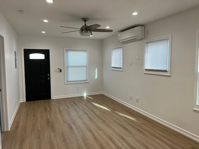 Mini split heating, cooling, and dehumidifier - 1533 Freeman Ave