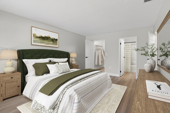Disfrute de la comodidad en Bay Ridge at Nashua Apartments, donde el diseño moderno se combina con un estilo de vida acogedor. Amplios dormitorios y elegantes acabados que realzan su estilo de vida. ¡No espere más! Programe su visita hoy mismo y encuentre su hogar ideal. - Bay Ridge at Nashua Apartments