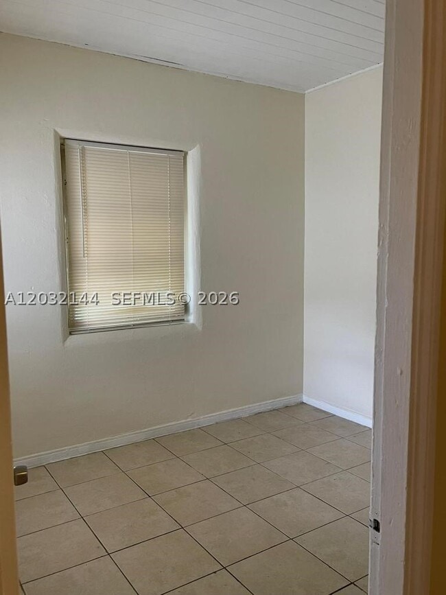 Photo - 480 NE 162nd St Unit 480