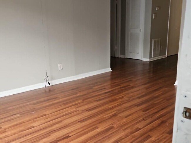 Photo - 493 Stone Mountain St