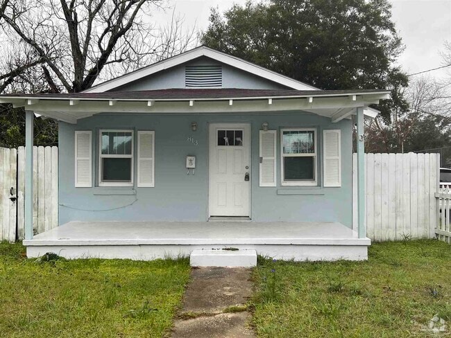 Building Photo - 813 N E St Rental