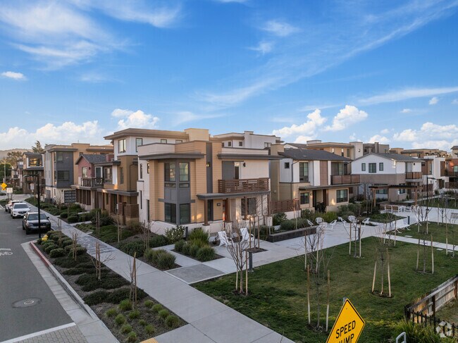 Photo - The TownFlats at Bellaterra