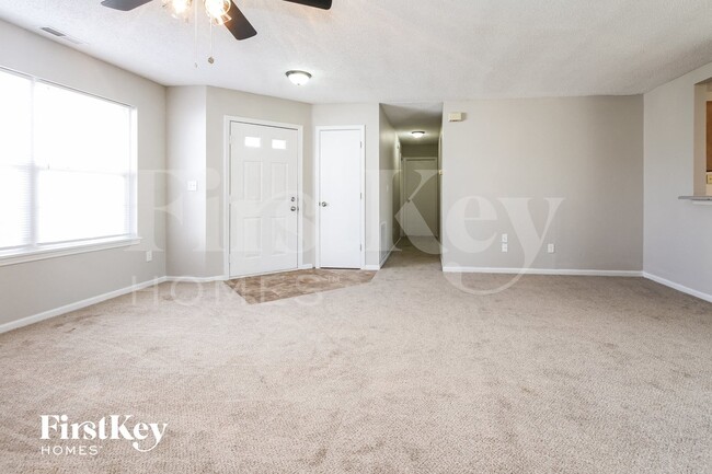7608 Lake Vista Ln