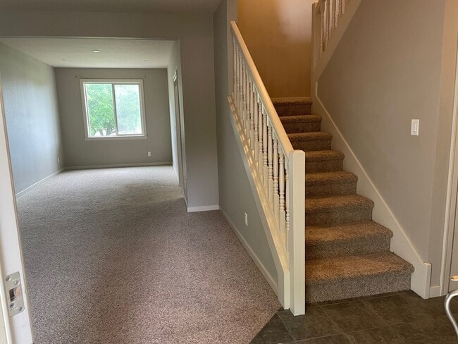 Photo - 2175 Mayfly St