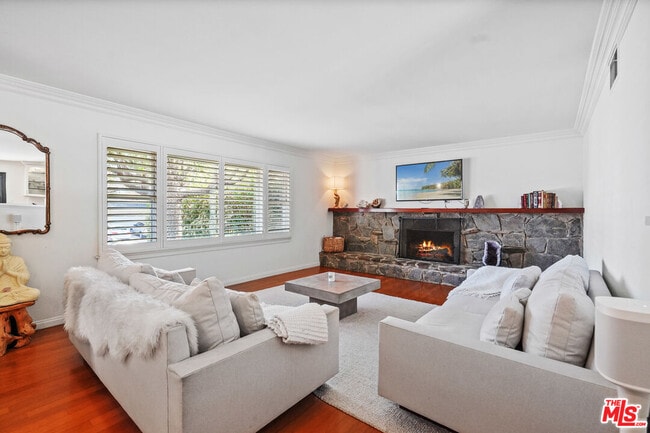 Photo - 5025 Dantes View Dr