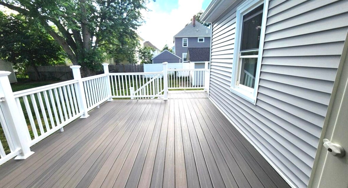 deck - 15 Greenview St